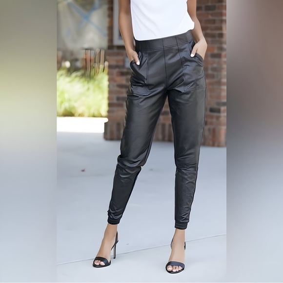 SPANX Luxe Faux Leather Jogger Pant | Black | Size Medium - Picture 1 of 16